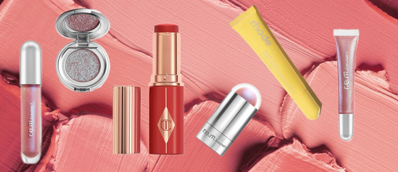 Je libo nový Rhode peptide lip tint, který voní jako citrusový koktejl? Nebo vůbec úplně první tvářenku v tyčince od Dior? 